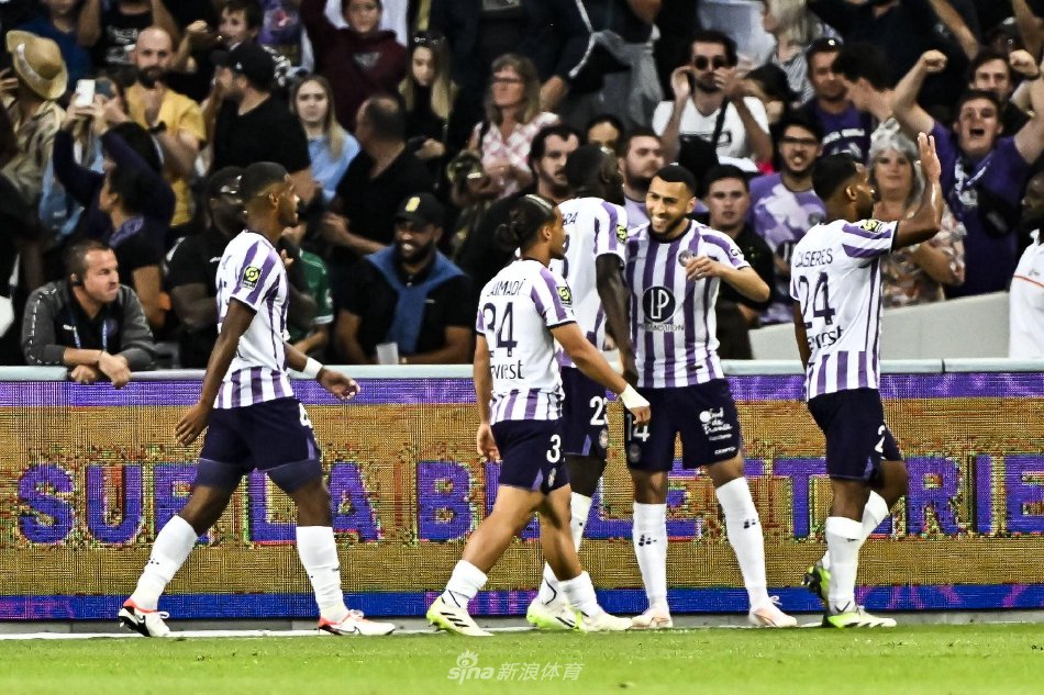 险胜拜仁 险胜拜仁